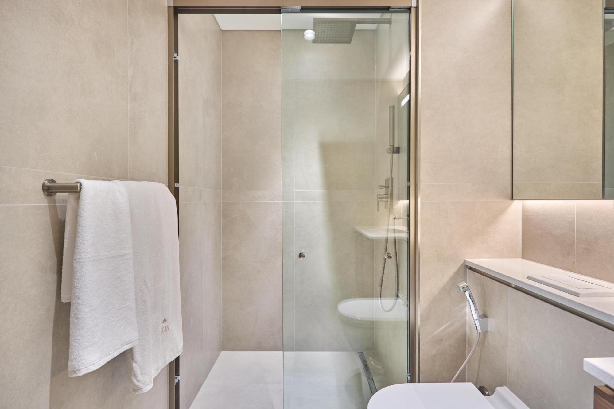 Apartment By Latinem Luxury 1br Cvg 710 Near Burj Khalifa Dubai